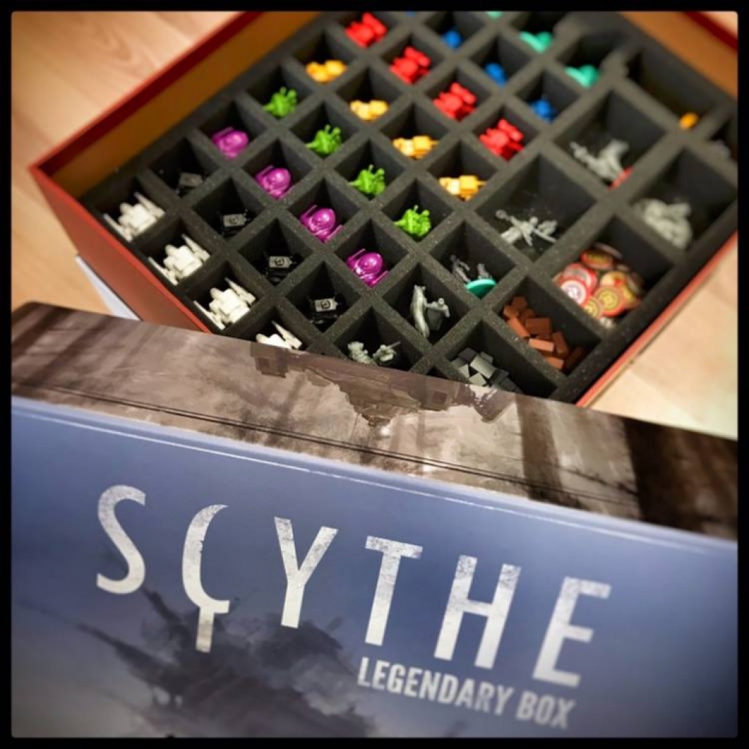 Scythe - komfortní uložení i pro Legendary box